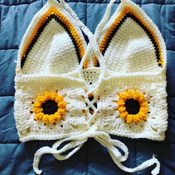 Crocheted Sunflower Halter Top - Picture 3 of 3